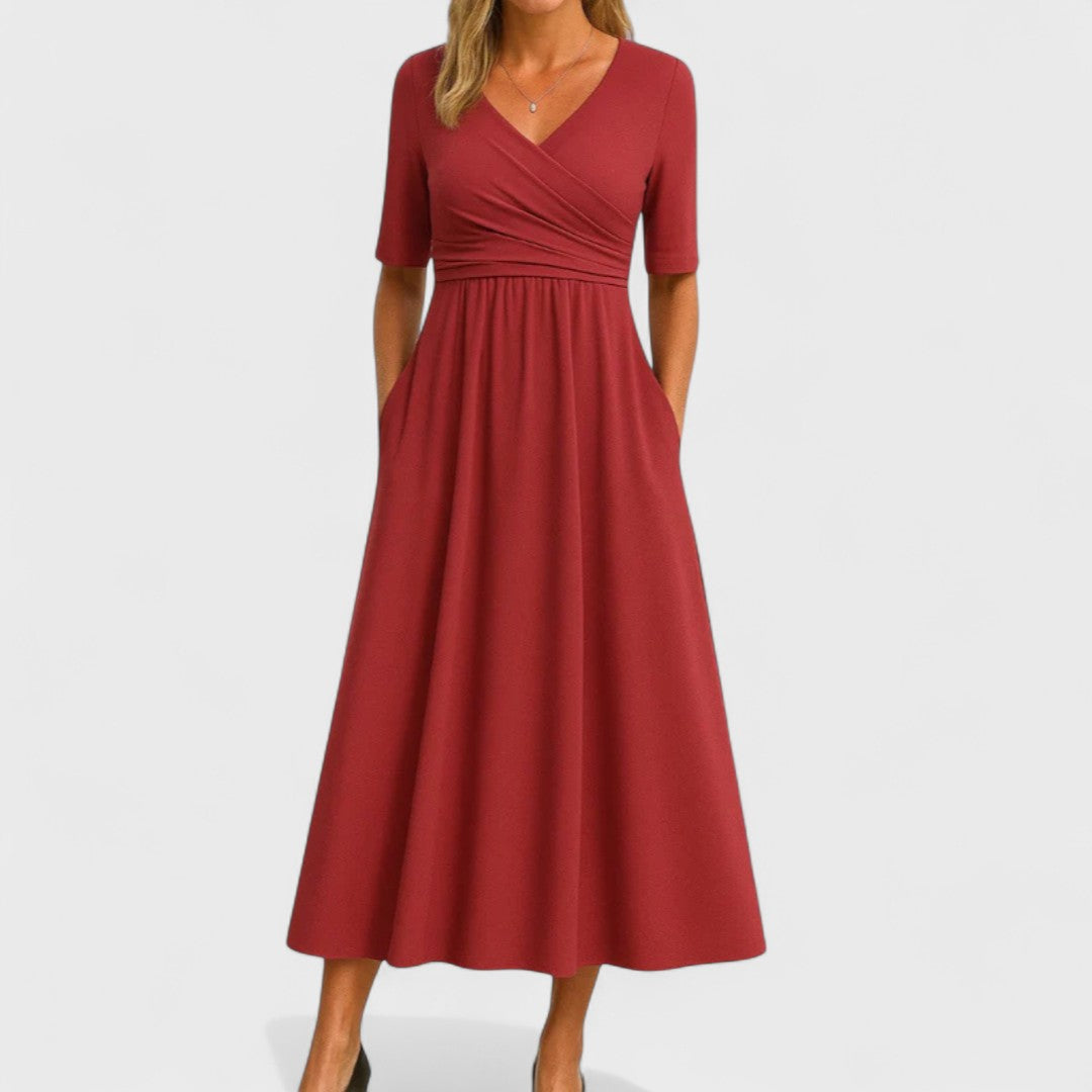 Leona - Elegáns Ruha Különleges Dekoltázzsal